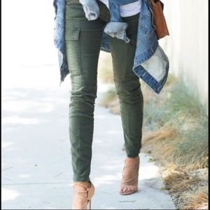 ZARA Premium Denim Collection Green Cargo Pants Zip Ankle size 2